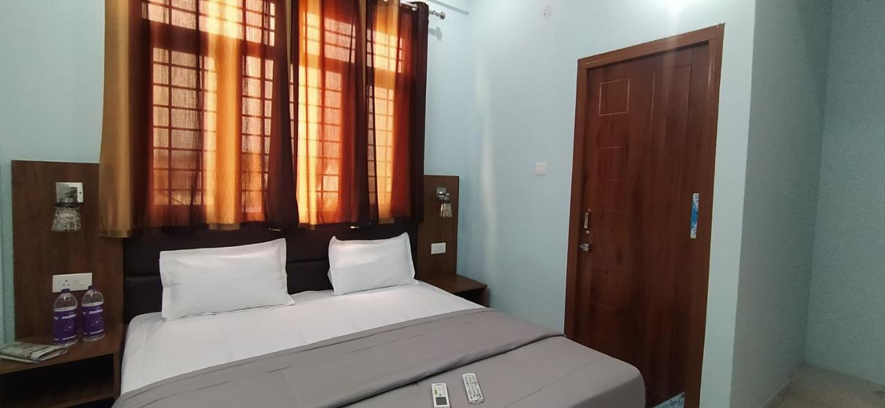 Hotel Comfort Inn Homestay Dehradun Exterior photo